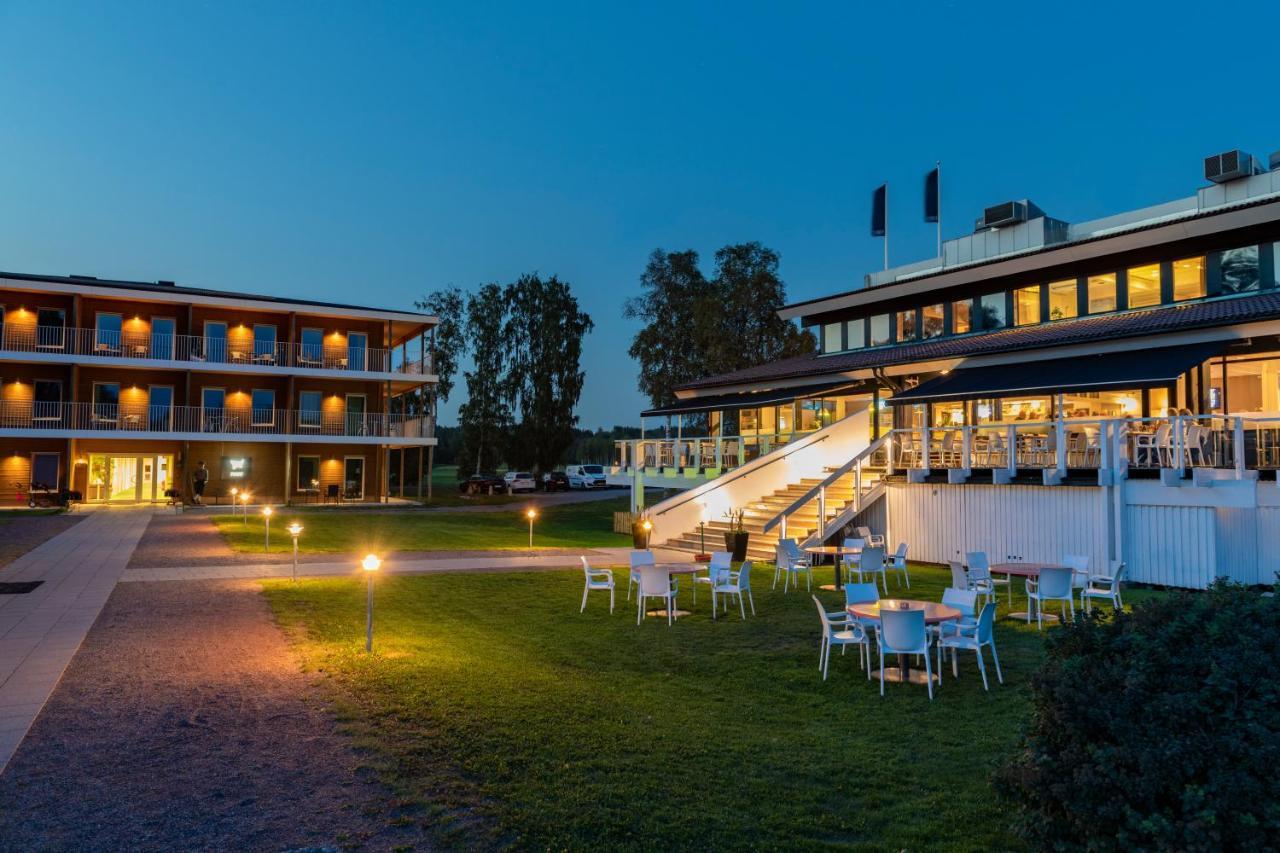Hotel First Lindoe Park 3*